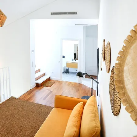 Zen & Tan Apartment *
